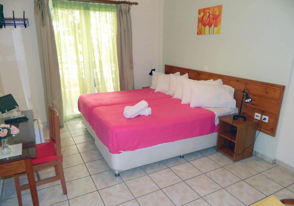 Hotel Peridromos Levádeia Pokój zdjęcie