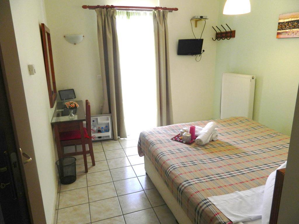 Hotel Peridromos Levádeia Pokój zdjęcie