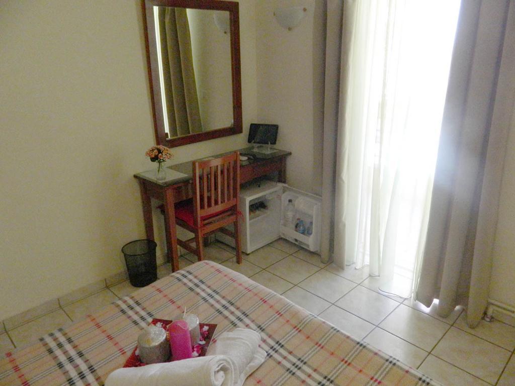 Hotel Peridromos Levádeia Pokój zdjęcie
