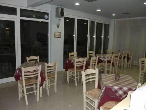 Hotel Peridromos Levádeia Zewnętrze zdjęcie